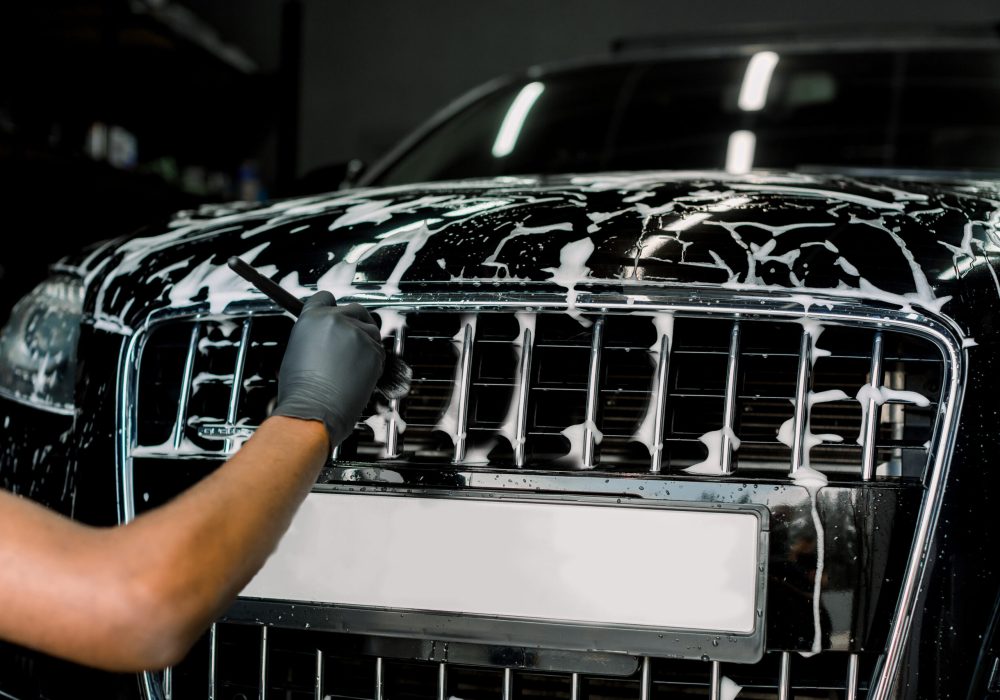 car-detailing-wash-manual-cleaning-with-soap-at-c-2025-10-17-01-33-11-utc